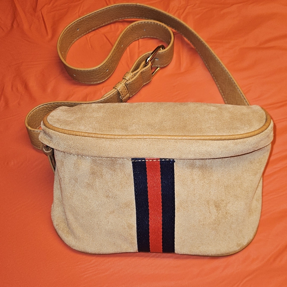 Varsity Suede Like Belt Blue & Red Striped Webbing Fanny Pak/Belt Bag Str ucture